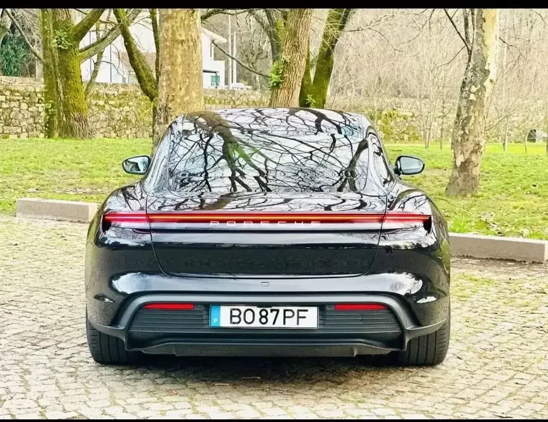 Porsche Taycan 2021 - 53499 EUR, 153620 km - AUTO.MOTO.pt - 153620km - foto 1 de 28