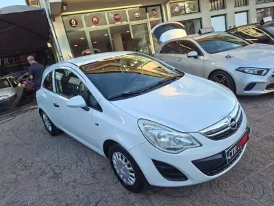 Opel Corsa 2012 — foto 4 de 19