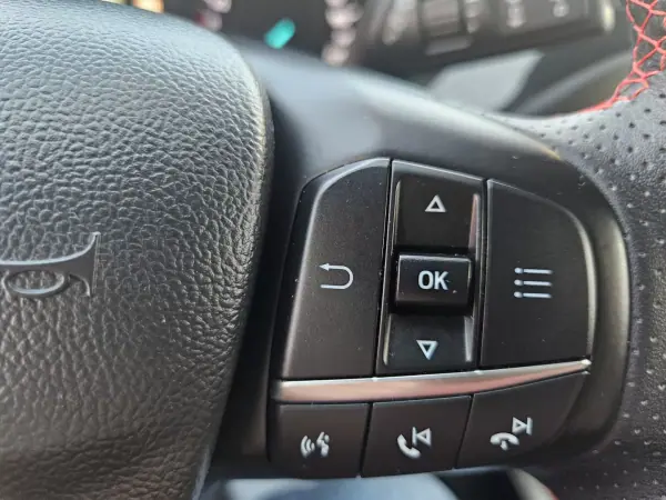 Ford Focus SW 2019 - 13800 EUR, 115000 km - AUTO.MOTO.pt - 115000km - foto 52 de 54