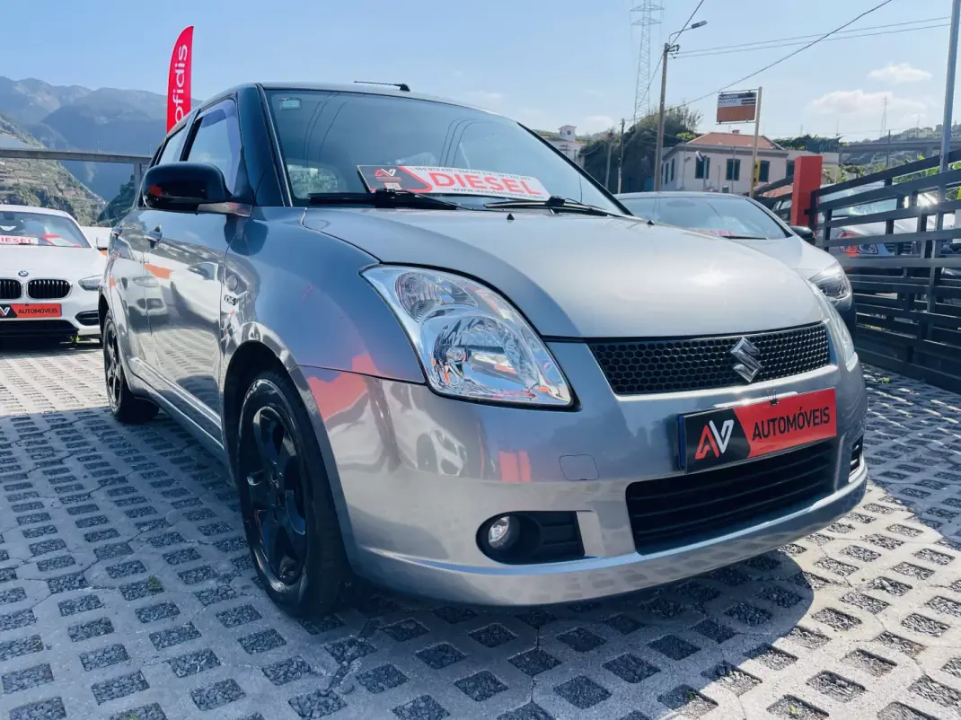 Suzuki Swift 2007 - 5250 EUR, 225212 km - AUTO.MOTO.pt - 225212km - foto 1 de 12