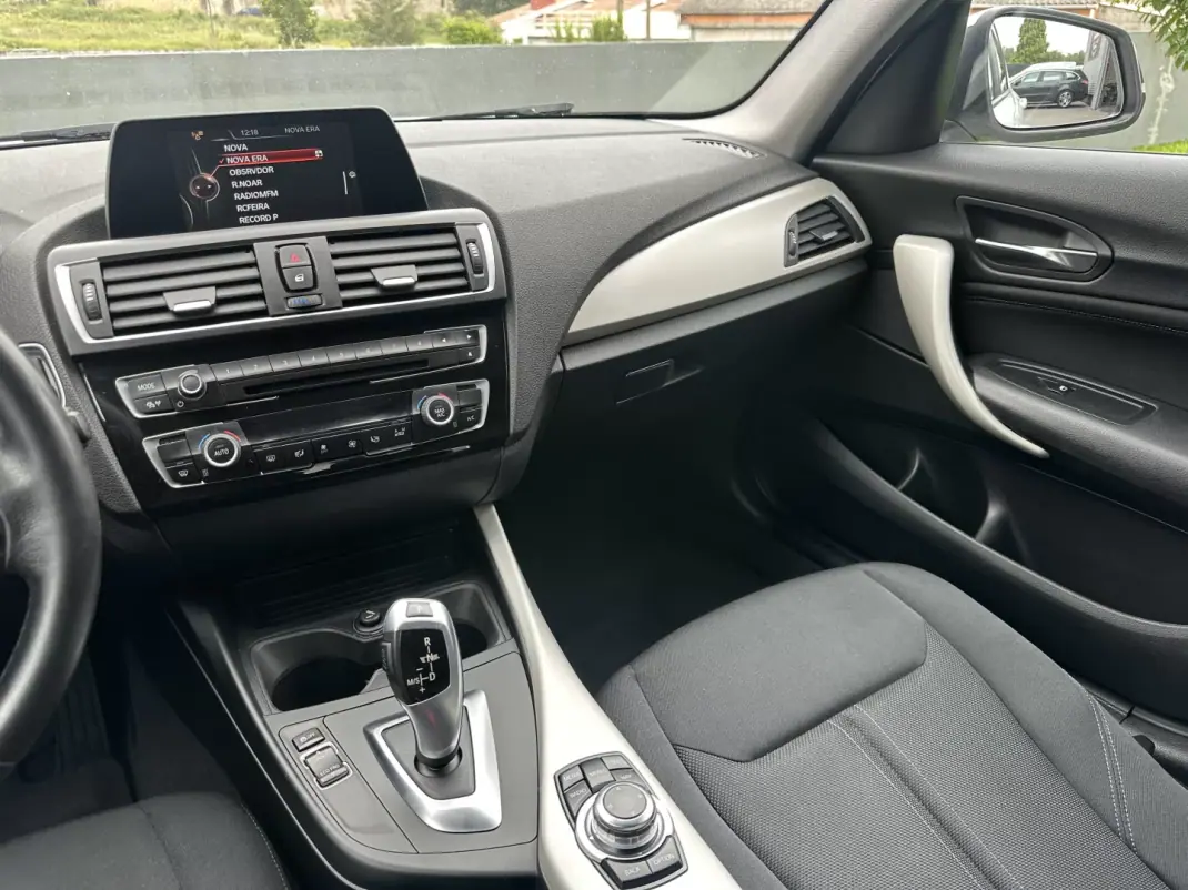 BMW 116 2016 - 17000 EUR, 220000 km - AUTO.MOTO.pt - 220000km - foto 25 de 51