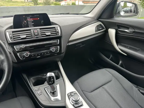 BMW 116 2016 - 12900 EUR, 220000 km - AUTO.MOTO.pt - 220000km - foto 25 de 51
