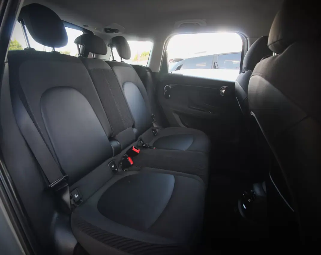 MINI Countryman 2019 - 16990 EUR, 155000 km - AUTO.MOTO.pt - 155000km - foto 26 de 33