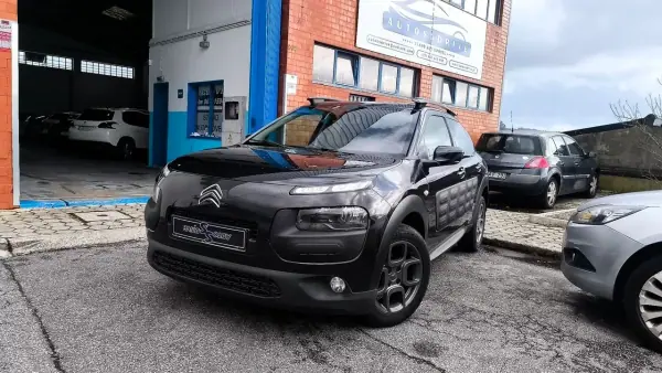 Citroën C4 Cactus 2014 - 9600 EUR, 180000 km - AUTO.MOTO.pt - 180000km - foto 16 de 19