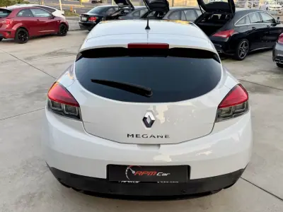 Renault Mégane Coupe 2012 - 7999 EUR, 199000 km - 199000km - foto 10 de 18