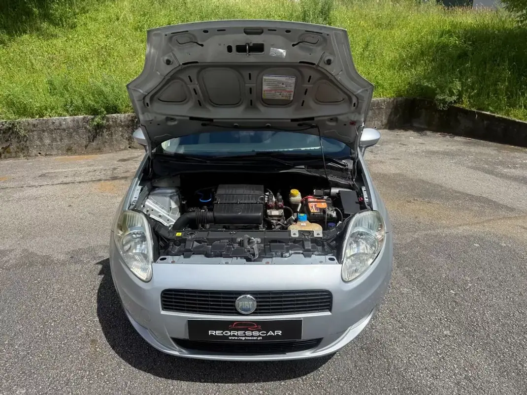 Fiat Grande Punto 2007 - 3990 EUR, 138000 km - AUTO.MOTO.pt - 138000km - foto 21 de 22