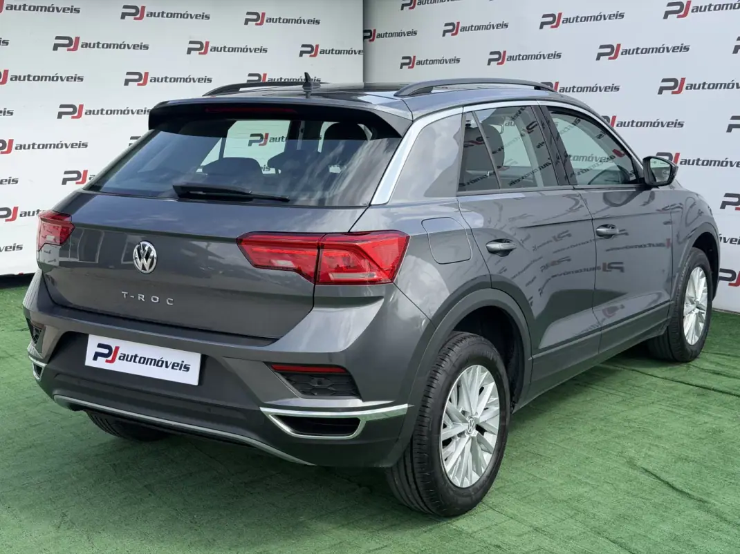 Volkswagen T-Roc 2020 - 19850 EUR, 142560 km - AUTO.MOTO.pt - 142560km - foto 6 de 20