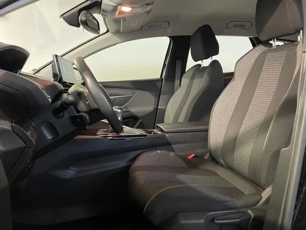 Peugeot 3008 2021 - 19900 EUR, 89000 km - AUTO.MOTO.pt - 89000km - foto 12 de 32