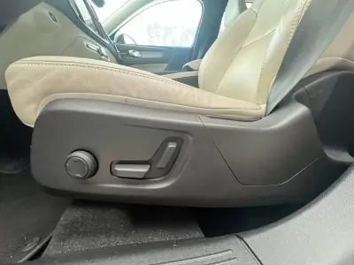 Volvo XC 40 2023 - 36900 EUR, 26000 km - AUTO.MOTO.pt - 26000km - foto 10 de 22