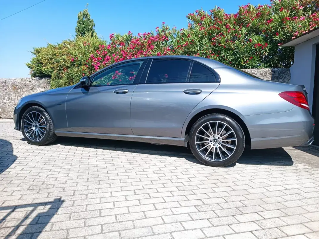 Mercedes-Benz E 300 2019 - 27500 EUR, 150200 km - 150200km - foto 3 de 18