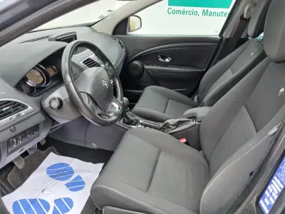 Renault Mégane Sport Tourer 2016 - 8950 EUR, 157317 km - AUTO.MOTO.pt - 157317km - foto 13 de 25