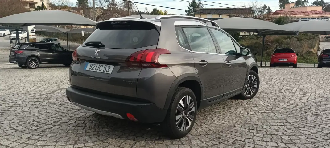 Peugeot 2008 2018 - 13250 EUR, 26000 km - AUTO.MOTO.pt - 26000km - foto 3 de 7