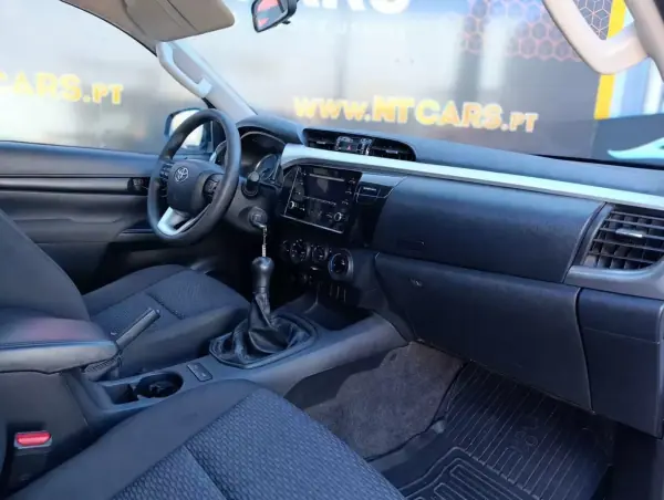 Toyota Hilux 2022 - 33900 EUR, 175925 km - AUTO.MOTO.pt - 175925km - foto 12 de 14