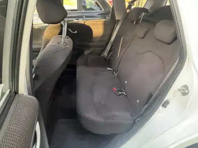 Honda Jazz 2012 - 10900 EUR, 108166 km - AUTO.MOTO.pt - 108166km - foto 6 de 7