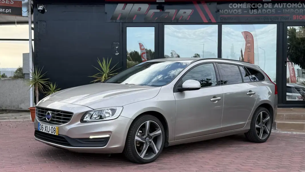 Volvo V60 2015 - 9990 EUR, 265000 km - 265000km - foto 3 de 25