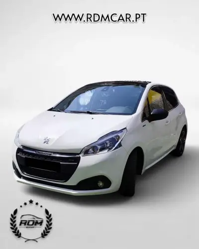 Peugeot 208 2018 - 9250 EUR, 113000 km - 113000km - foto 2 de 9