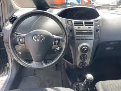 Toyota Yaris 2009 - 9950 EUR, 160224 km - 160224km - foto 10 de 12