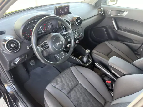 Audi A1 Sportback 2018 - 15990 EUR, 146169 km - AUTO.MOTO.pt - 146169km - foto 13 de 23