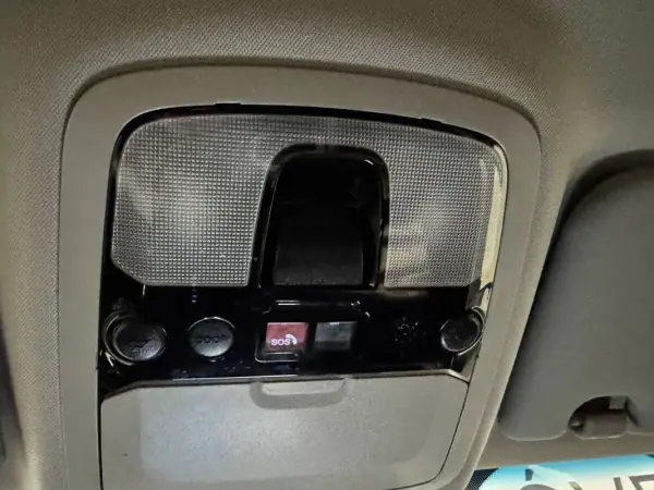 KGM Korando 2020 - 17900 EUR, 74729 km - AUTO.MOTO.pt - 74729km - foto 28 de 49