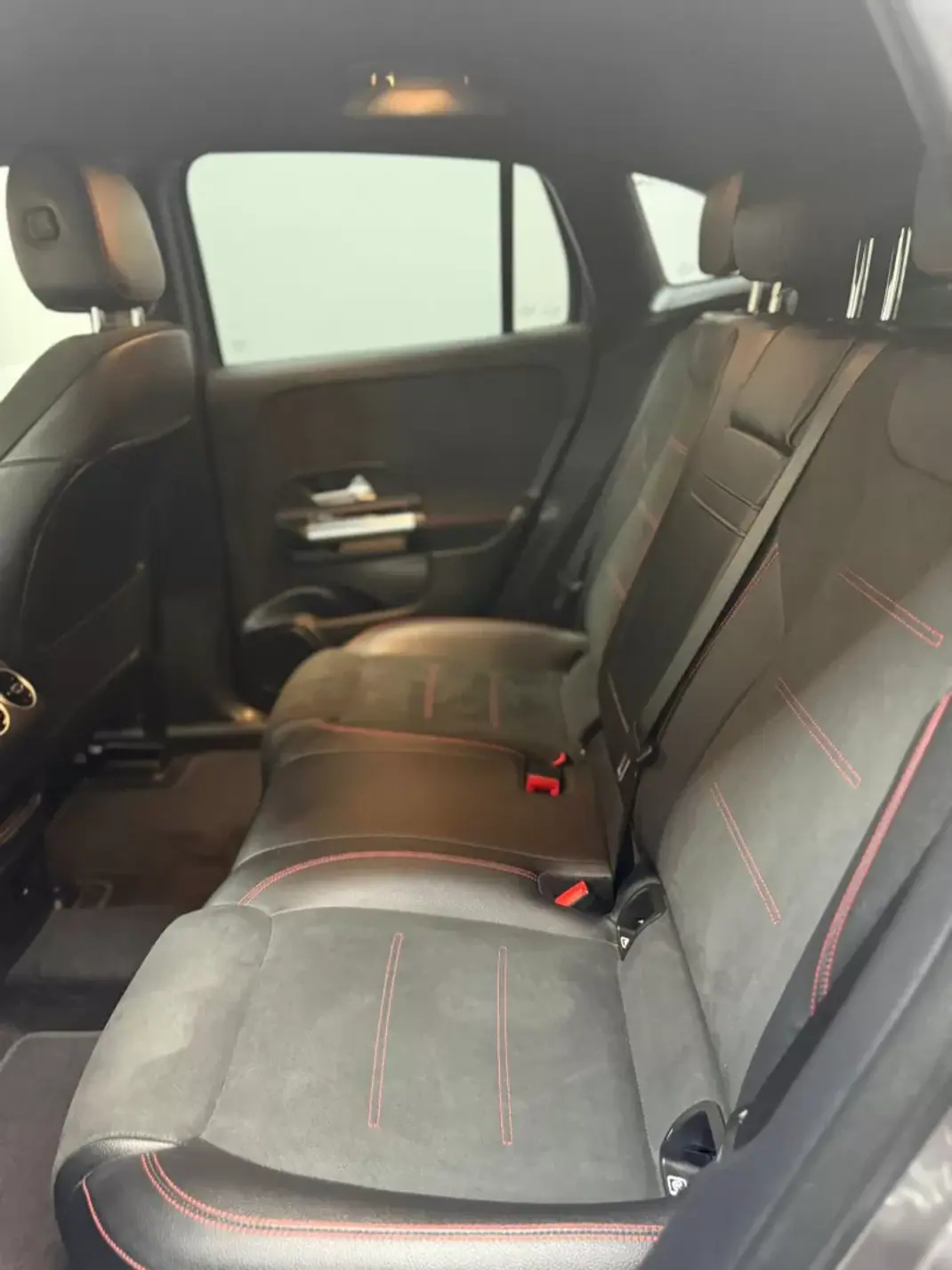 Mercedes-Benz EQA 2021 - 33250 EUR, 59700 km - AUTO.MOTO.pt - 59700km - foto 14 de 18