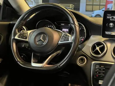 Mercedes-Benz CLA 200 2018 - 20990 EUR, 165000 km - AUTO.MOTO.pt - 165000km - foto 12 de 33
