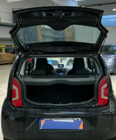 Volkswagen Up! 2012 - 6900 EUR, 120241 km - AUTO.MOTO.pt - 120241km - foto 5 de 5