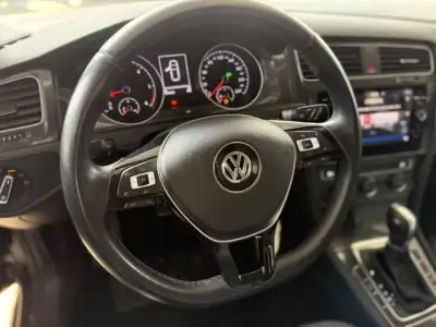 Volkswagen Golf 2017 - 19900 EUR, 117104 km - AUTO.MOTO.pt - 117104km - foto 12 de 13