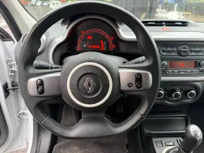 Renault Twingo 2019 - 8900 EUR, 33432 km - AUTO.MOTO.pt - 33432km - foto 9 de 13