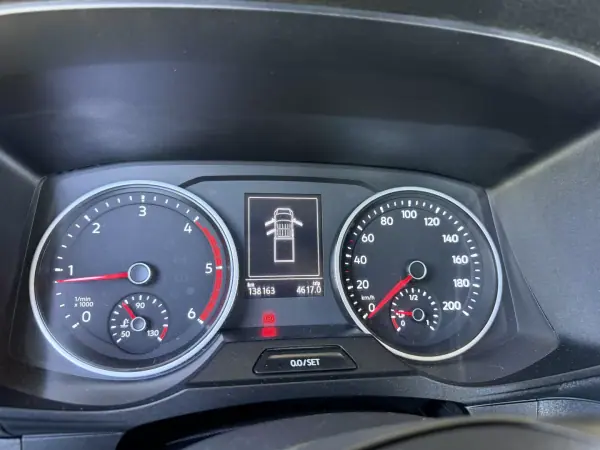 VW 2021 - 29999 EUR, 138000 km - AUTO.MOTO.pt - 138000km - foto 3 de 26
