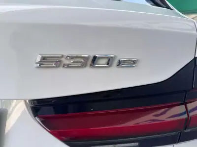 BMW 530e 2021 - 33900 EUR, 101252 km - AUTO.MOTO.pt - 101252km - foto 10 de 28