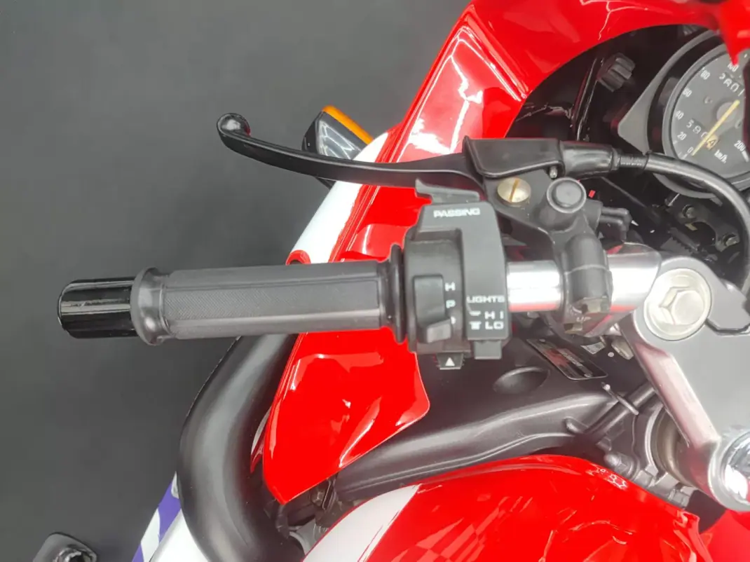 Honda NSR 50R 1998 - 7400 EUR, 26000 km - AUTO.MOTO.pt - 26000km - foto 22 de 26