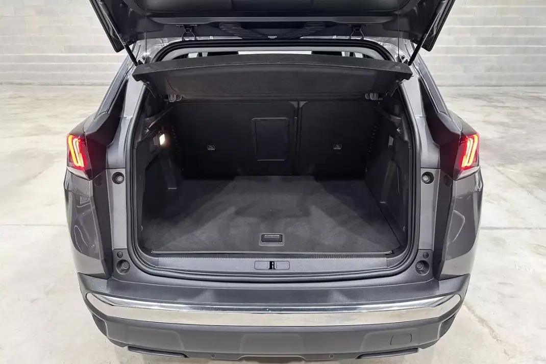 Peugeot 3008 2021 - 23450 EUR, 45084 km - AUTO.MOTO.pt - 45084km - foto 51 de 51