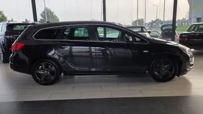 Opel Astra Sports Tourer 2014 - 7990 EUR, 189805 km - AUTO.MOTO.pt - 189805km - foto 20 de 21