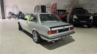 BMW 323 1982 - 27500 EUR, 224548 km - AUTO.MOTO.pt - 224548km - foto 10 de 44