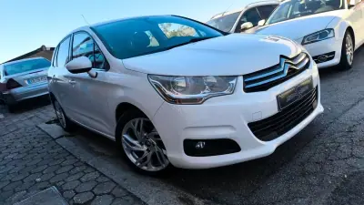Citroën C4 2011 - 8900 EUR, 160000 km - AUTO.MOTO.pt - 160000km - foto 8 de 18