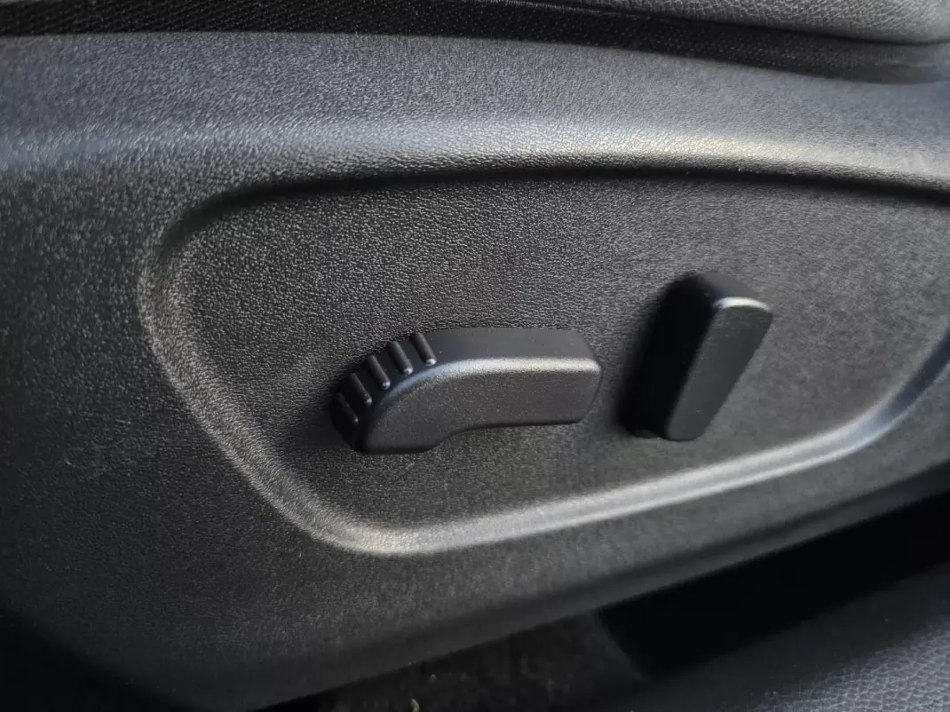 Nissan Qashqai 2015 - 13990 EUR, 146000 km - AUTO.MOTO.pt - 146000km - foto 17 de 40