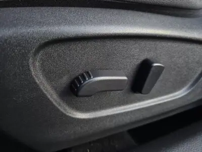 Nissan Qashqai 2015 - 13990 EUR, 146000 km - AUTO.MOTO.pt - 146000km - foto 17 de 40