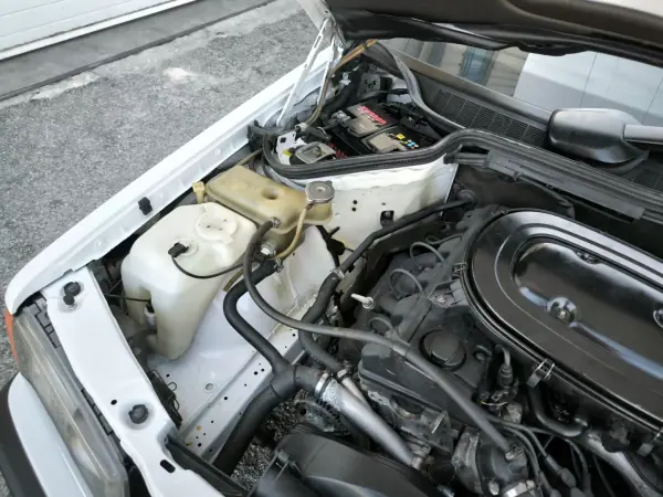 Mercedes-Benz 1993 - 9950 EUR, 89439 km - AUTO.MOTO.pt - 89439km - foto 56 de 60