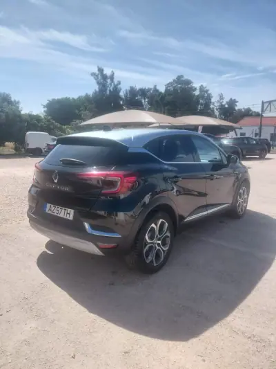 Renault Captur 2023 - 18500 EUR, 88000 km - AUTO.MOTO.pt - 88000km - foto 10 de 11