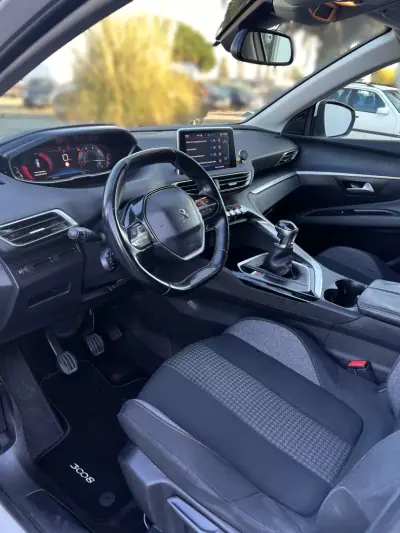Peugeot 3008 2018 - 17499 EUR, 128036 km - AUTO.MOTO.pt - 128036km - foto 10 de 12