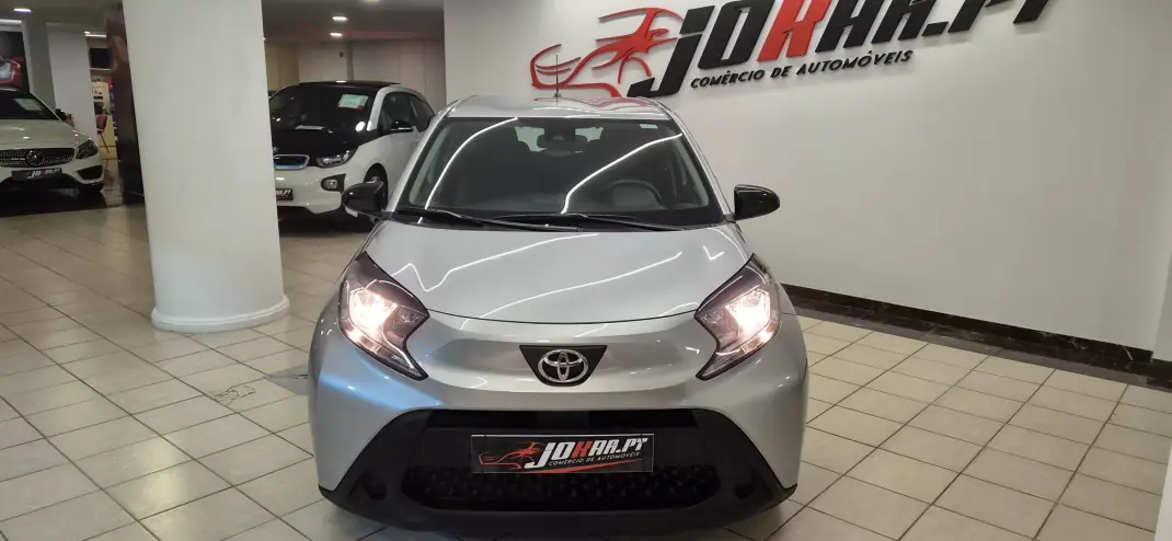 Toyota Aygo X 2023 - 14990 EUR, 63745 km - 63745km - foto 5 de 37