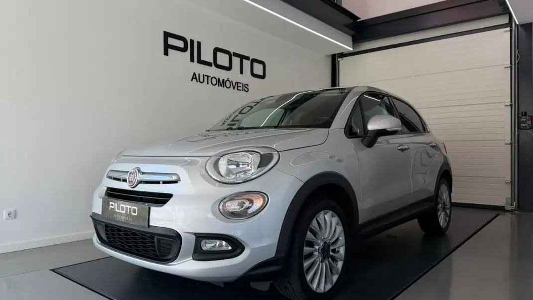 Fiat 500X 2018 - 12990 EUR, 156250 km - AUTO.MOTO.pt - 156250km - foto 1 de 33