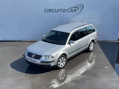 Volkswagen Passat Variant 2003 - 3500 EUR, 330727 km - AUTO.MOTO.pt - 330727km - foto 6 de 29