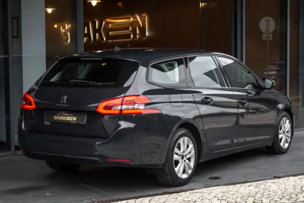 Peugeot 308 SW 2019 - 9750 EUR, 294100 km - AUTO.MOTO.pt - 294100km - foto 4 de 36