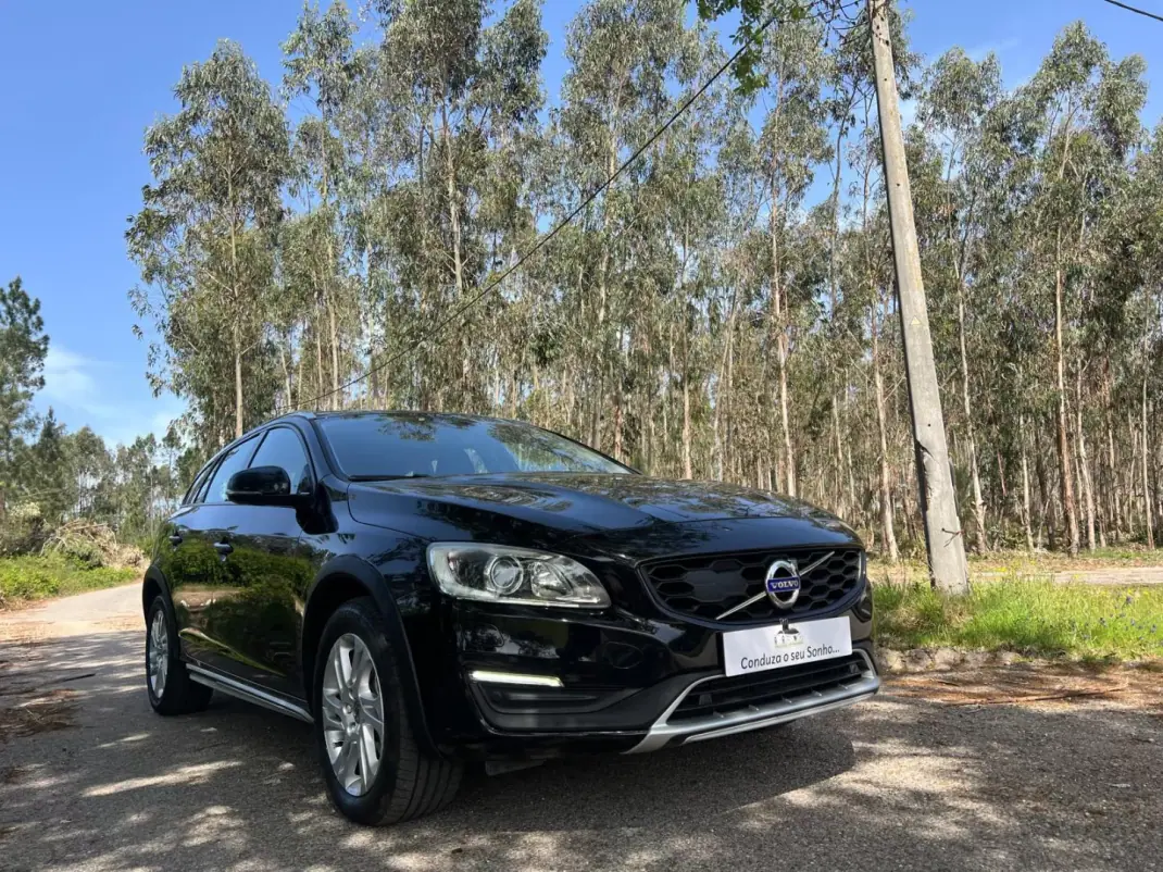 Volvo V60 2016 - 15900 EUR, 155935 km - AUTO.MOTO.pt - 155935km - foto 12 de 28