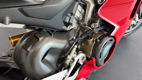 Ducati Panigale R 2020 - 32990 EUR, 8946 km - AUTO.MOTO.pt - 8946km - foto 11 de 18