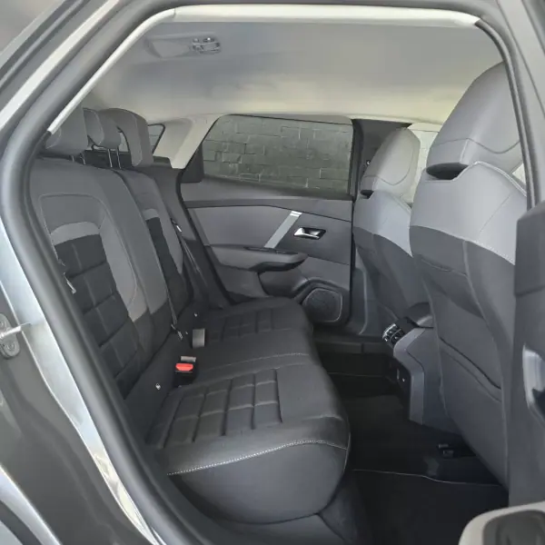 Citroën C4 2026 - 28900 EUR, 100 km - AUTO.MOTO.pt - 100km - foto 8 de 35
