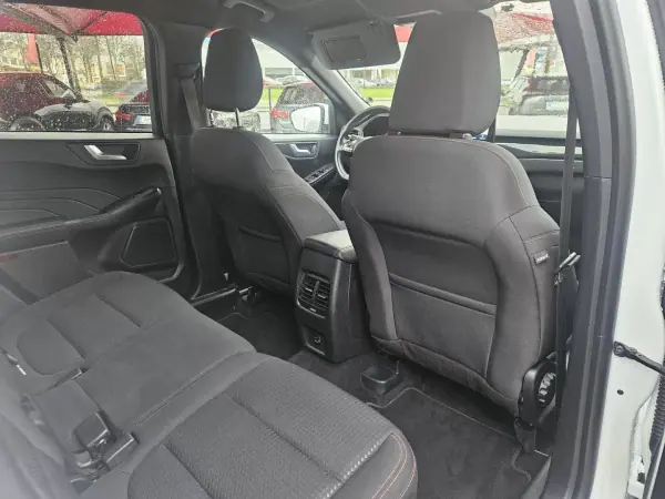 Ford Kuga 2022 - 17800 EUR, 129800 km - AUTO.MOTO.pt - 129800km - foto 16 de 49