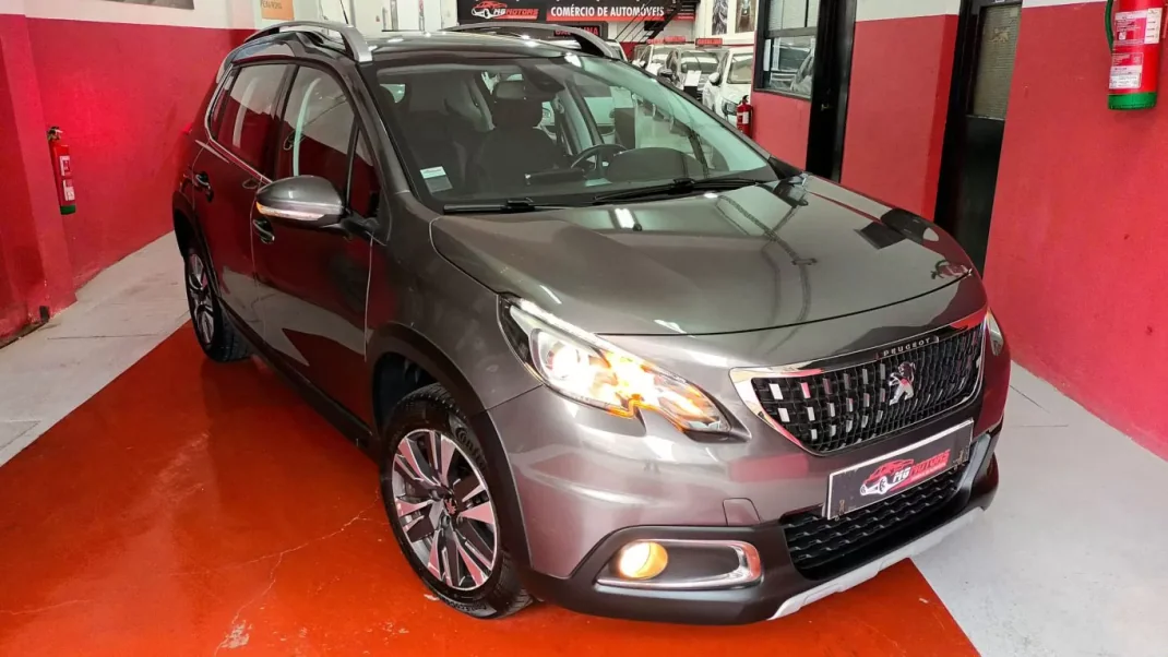 Peugeot 2008 2016 - 13750 EUR, 44423 km - AUTO.MOTO.pt - 44423km - foto 1 de 58