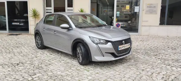 Peugeot e-208 2022 - 18800 EUR, 18060 km - 18060km - foto 3 de 20